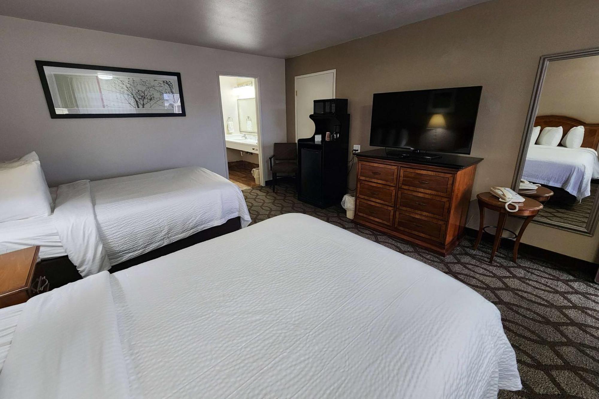 Ramada Bayside Inn & Suites Eureka Εξωτερικό φωτογραφία