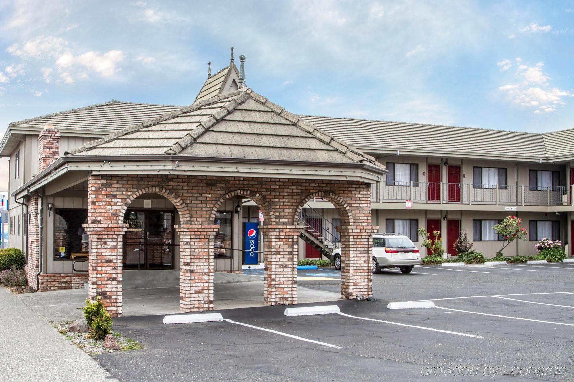 Ramada Bayside Inn & Suites Eureka Εξωτερικό φωτογραφία
